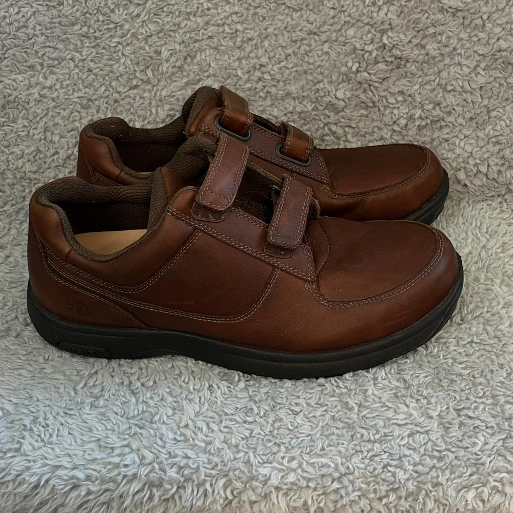 Dunham 8009SB Men Walking Shoes 11 2E Brown Leather Hook &‎ Loop